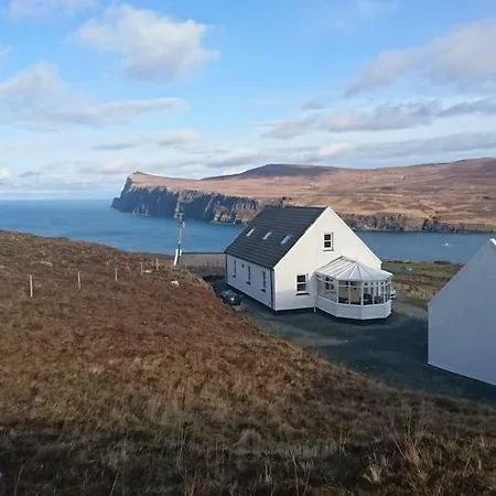 Waterfall View Milovaig Exterior photo